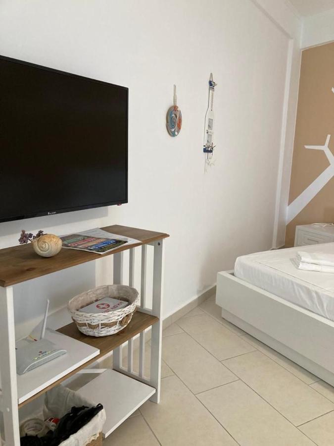 Aldi'S Guest House Vlorë Екстериор снимка