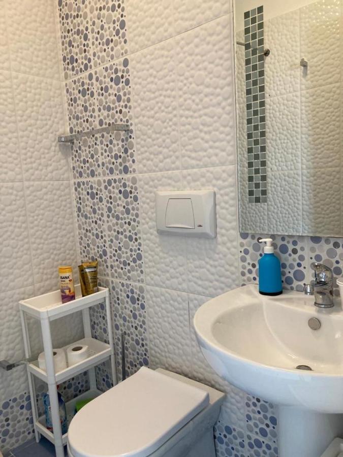 Aldi'S Guest House Vlorë Екстериор снимка