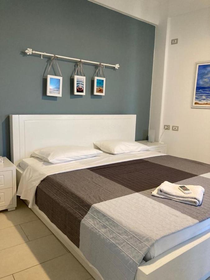 Aldi'S Guest House Vlorë Екстериор снимка