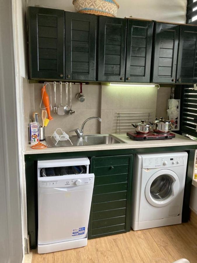 Aldi'S Guest House Vlorë Екстериор снимка